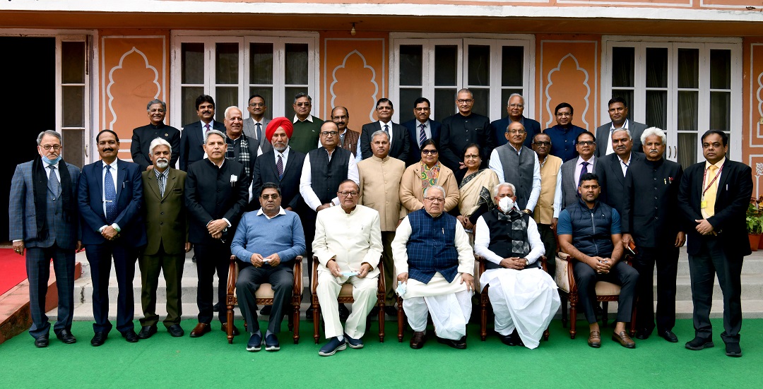 A group photo with the Hon’ble Ministers and Vice Chancellors of State Funded Universities 