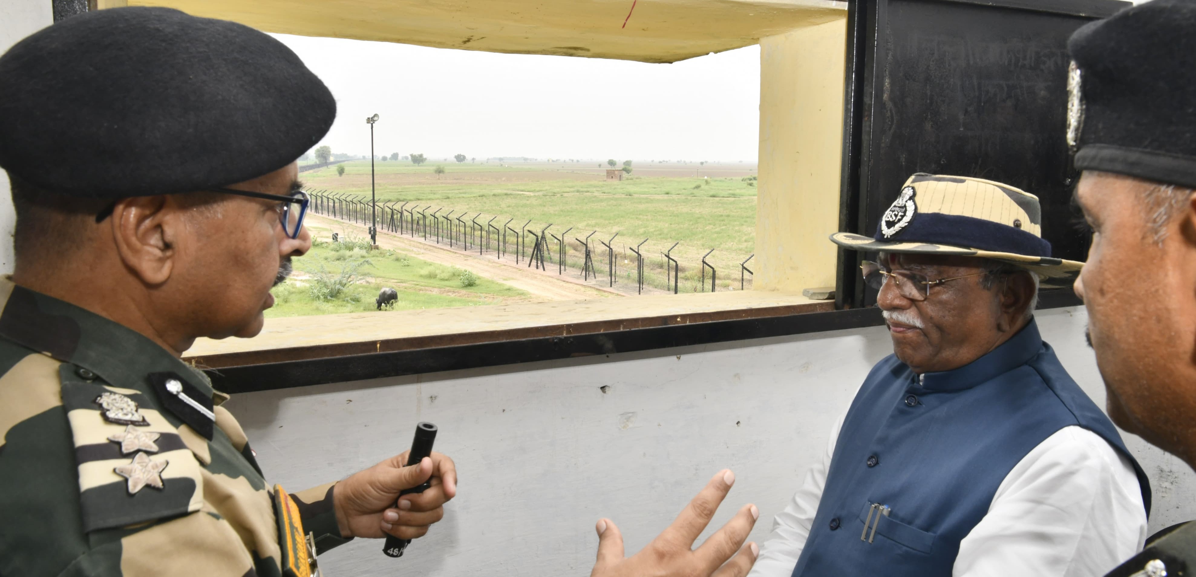 Hon'ble Governor  inspected the historic Hindumalkot post in Sriganganagar, alsointeracted with BSF soldiers stationed in the area, observing the border's strategic significance