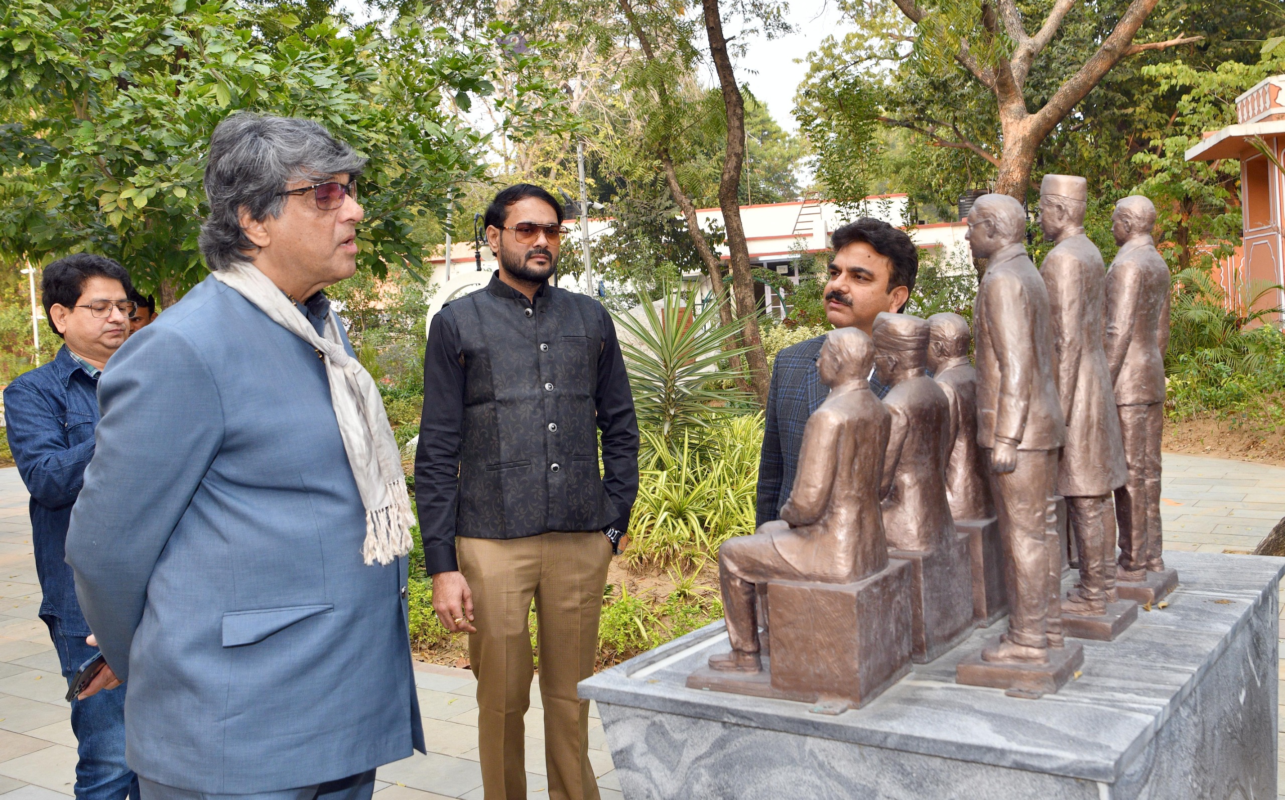Famous actor Shri Mukesh Khanna calls on Hon’ble Governor at Raj Bhawan. He also visited Constitution Park , called it a rare heritage of the country.