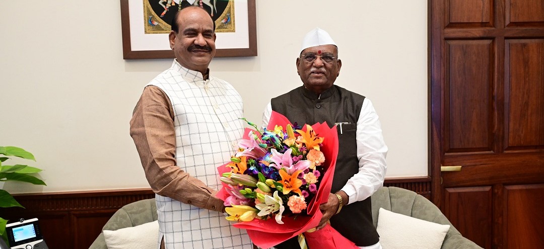 Hon'ble Governor meets Hon'ble Speaker of Lok Sabha at New Delhi 