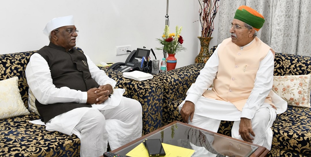 Hon’ble Minister of State, Law and Justice Shri Arjun Ram Meghwal meets Hon'ble Governor at New Delhi