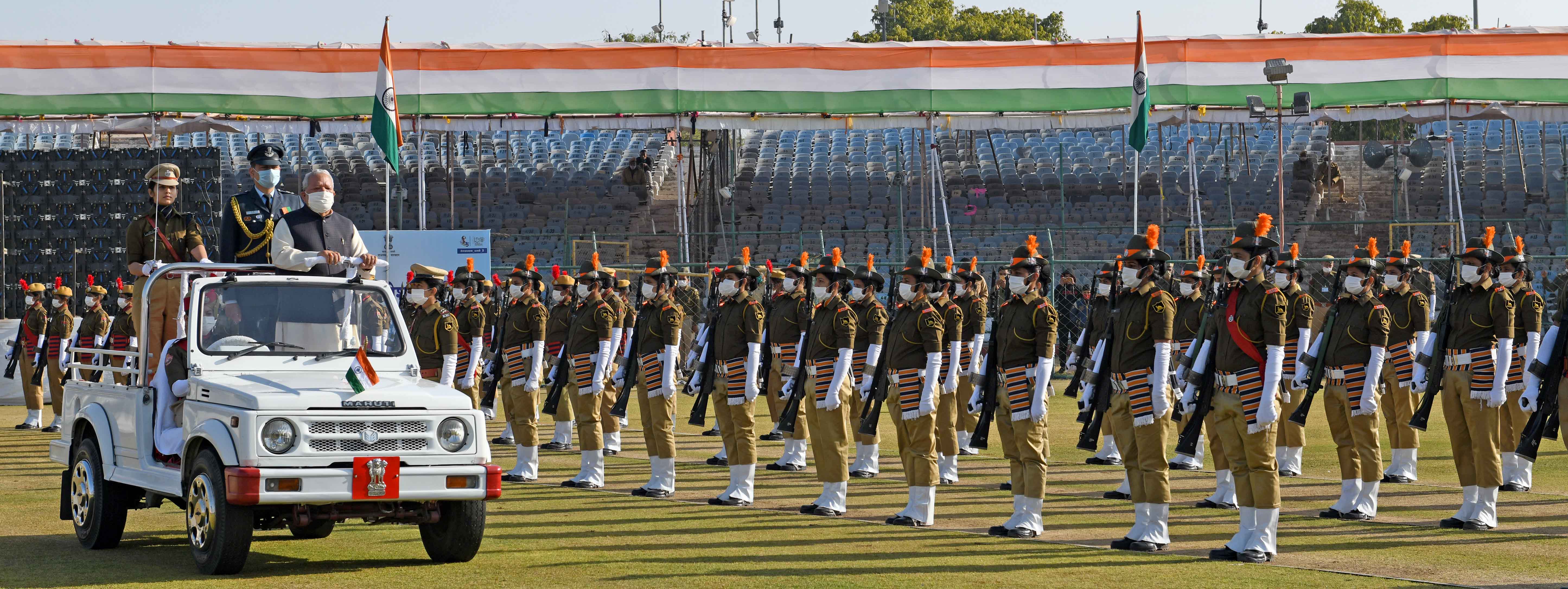 Hon’ble Governor of Rajasthan inspected the guard of honour and unfurled the Tricolour followed by the National Anthem at SMS Stadium and Raj Bhawan on 72nd  Republic Day.