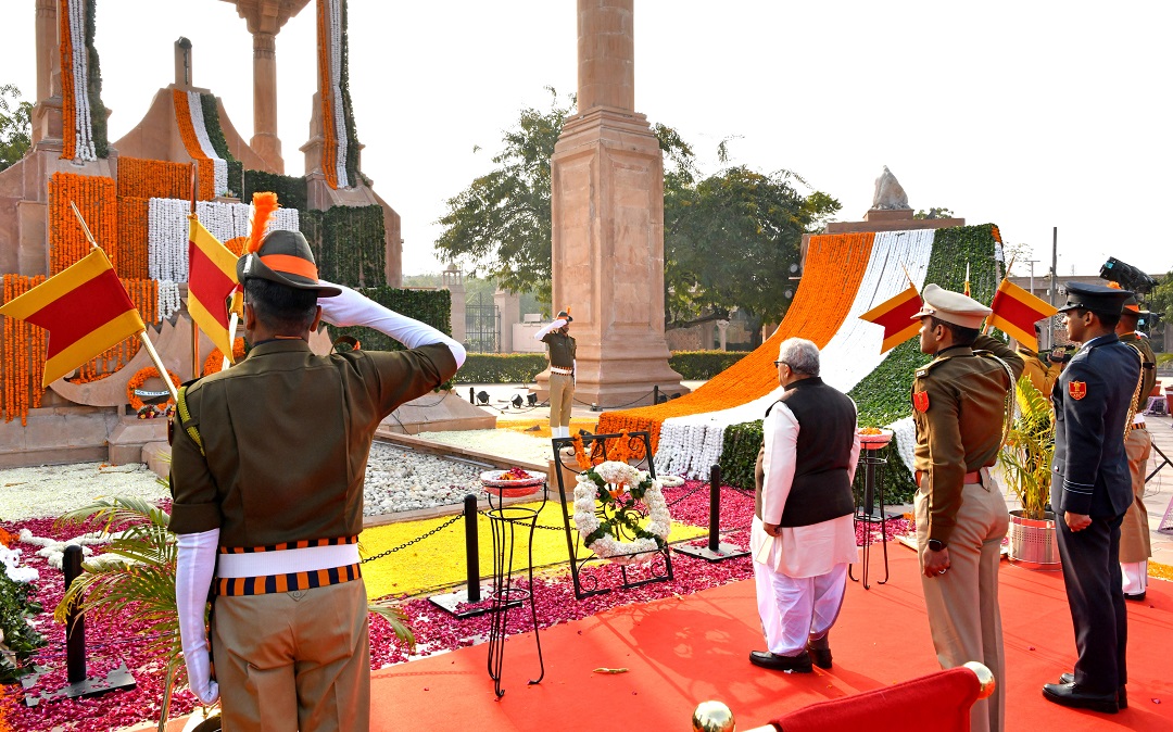 Hon'ble Governor observed two-minute silence as a homage to the supreme sacrifices of the armed personnel in protecting the nation.
