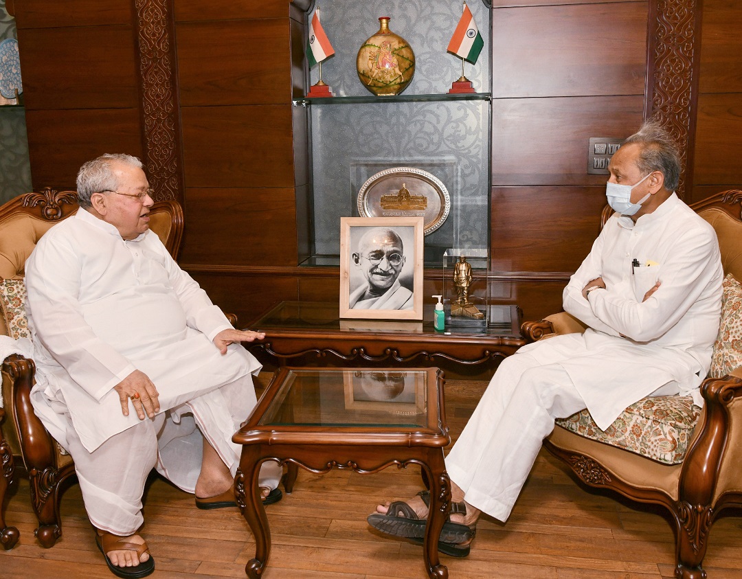 Hon'ble Chief Minister of Rajasthan meets Hon'ble Governor at Raj Bhawan Rajasthan at Jaipur 