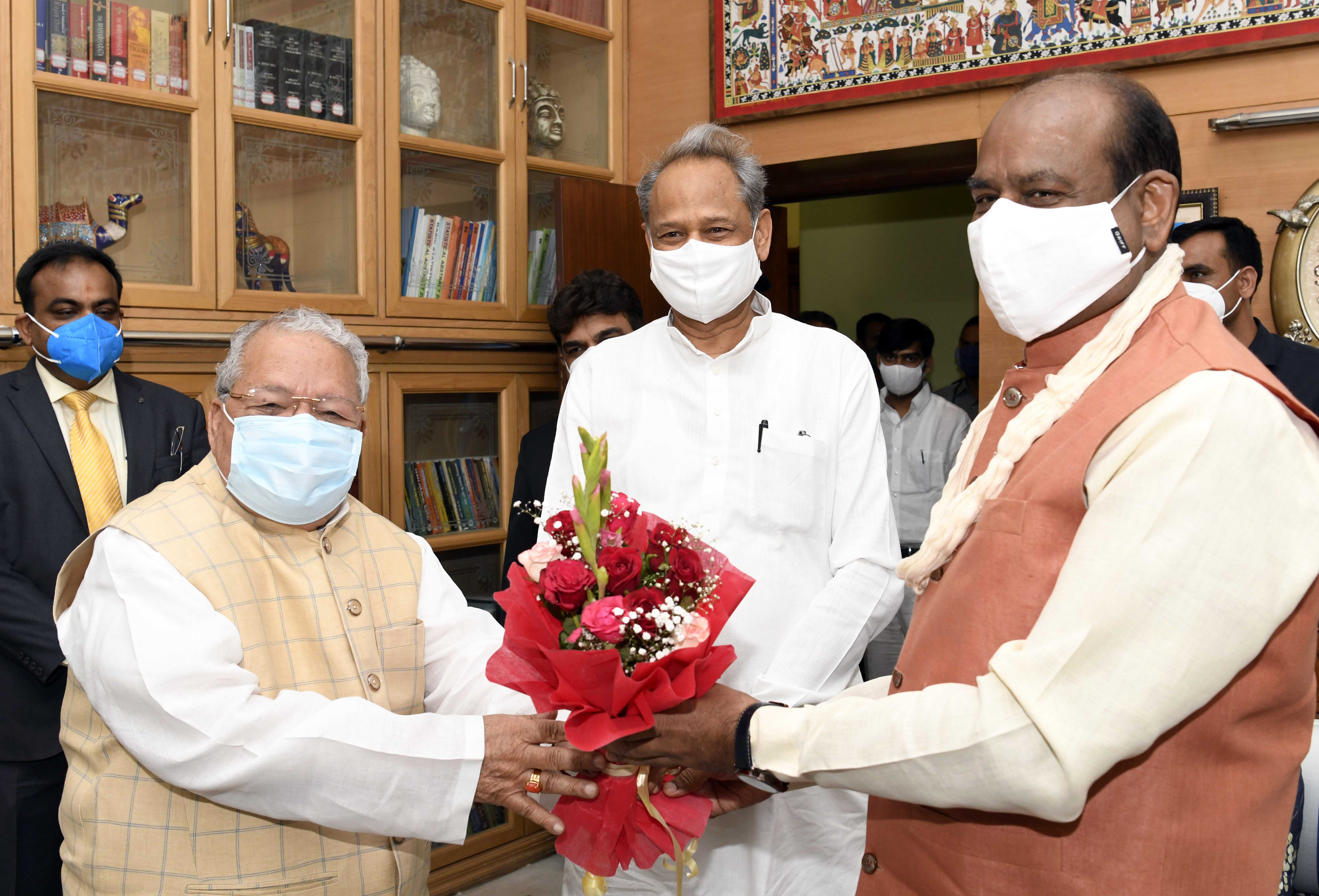 Hon'ble Speaker of Lok Sabha Shri Om Birla and Hon'ble Chief Minister of Rajasthan Shri Ashok Gehlot meets Hon'ble Governor on his Birthday and wished him healthy and long life  