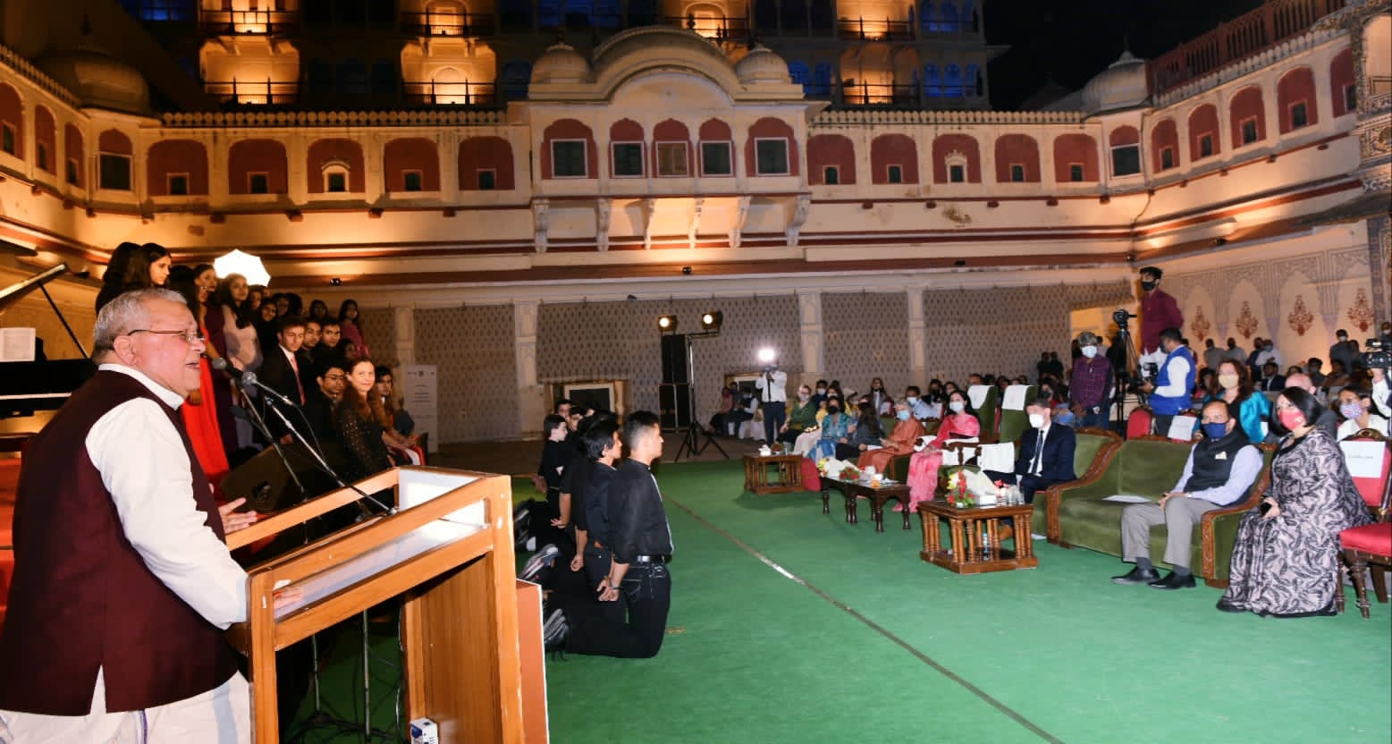 Hon'ble Governor witnessed an opera performance at The Palace School