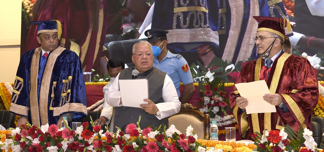 Hon'ble Governor addressing the 11th convocation at JNU Jaipur 