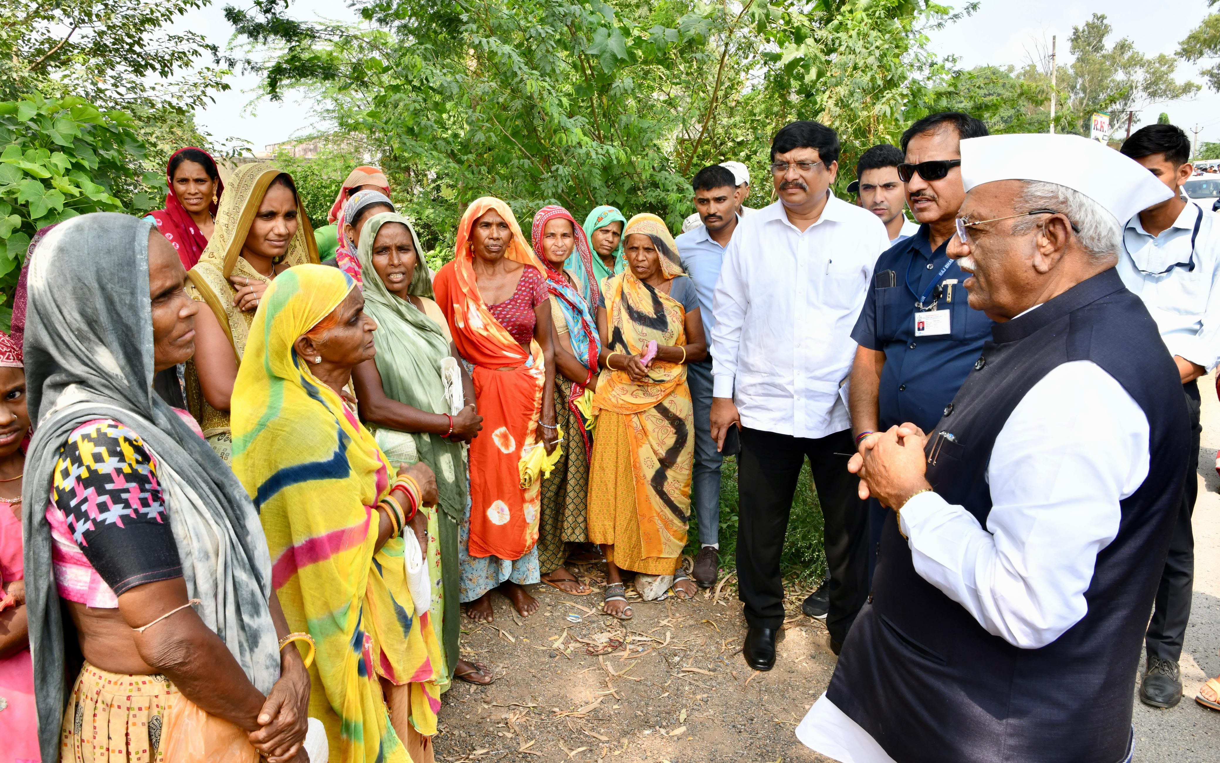 Hon'ble Governor visited a house constructed under the Pradhan Mantri Gramin Awas Yojana in village Badvi, Banswara district, and interacted with villagers to gather insights on rural development activities, government schemes, and the current state of the region.