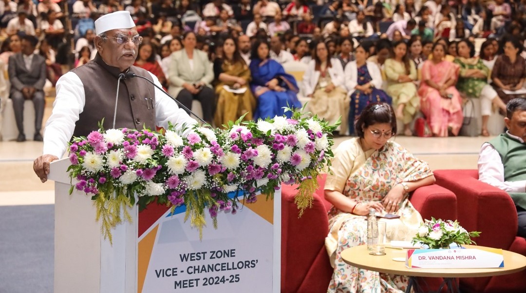 Hon'ble Governor addressing West Zone Vice Chancellors Meet 2024-25