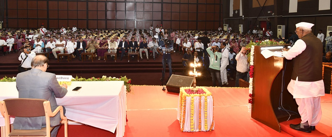 Hon'ble Governor addressing Teacher Excellence Award Ceremony at Central University, Kishangarh 