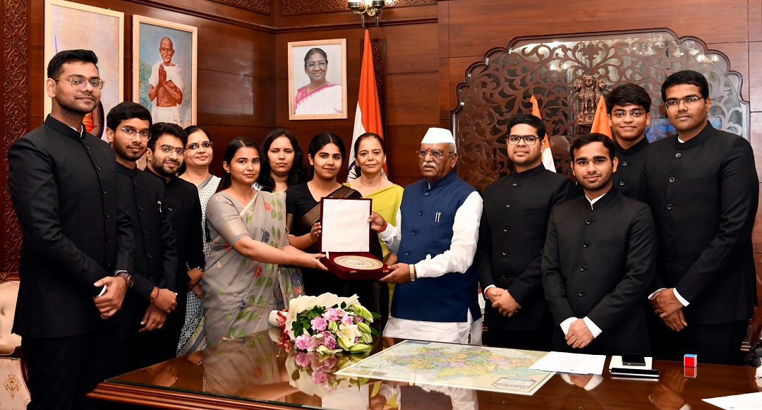 A delegation of nine Probationer Trainee of 2023 batch of the Indian Administrative Service Called on Hon’ble Governor at Raj Bhavan. the Governor encouraged them to work with full commitment and dedication towards the nation.