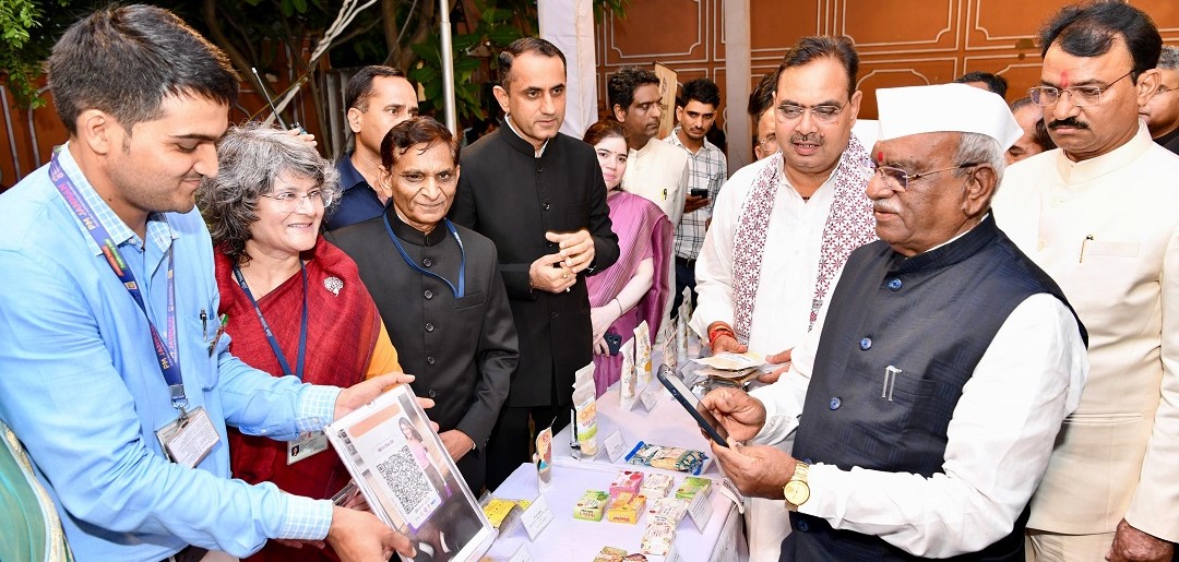 Raj Bhawan Hosts Exhibition Featuring Products from Van Dhan Kendras in Tribal Areas: Hon’ble Governor and Hon’ble Chief Minister Advocate for Increased Use of Tribal Products to Boost Economic Conditions of Tribal Area. Hon'ble Governor has purchased products and and made a digital payment through UPI. 